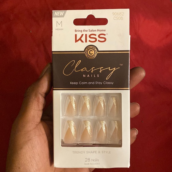 🔥NEW ITEM 🔥 Kiss Classy Nails 28 count - Picture 1 of 3